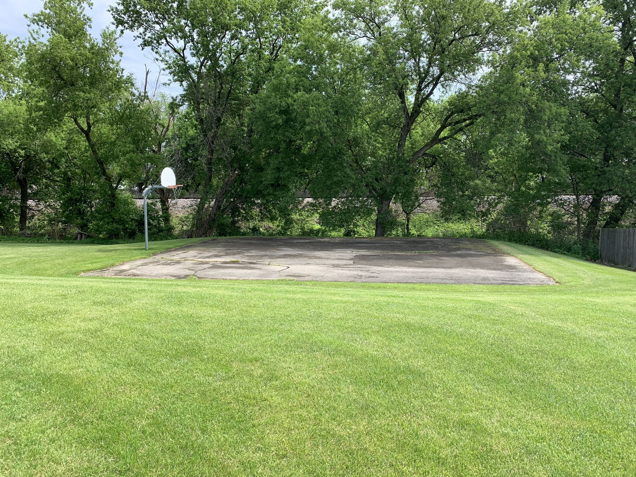Lodi Park - Glenview - 2-basketball court
