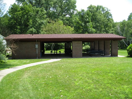 Groves Shelter in Habermann Park